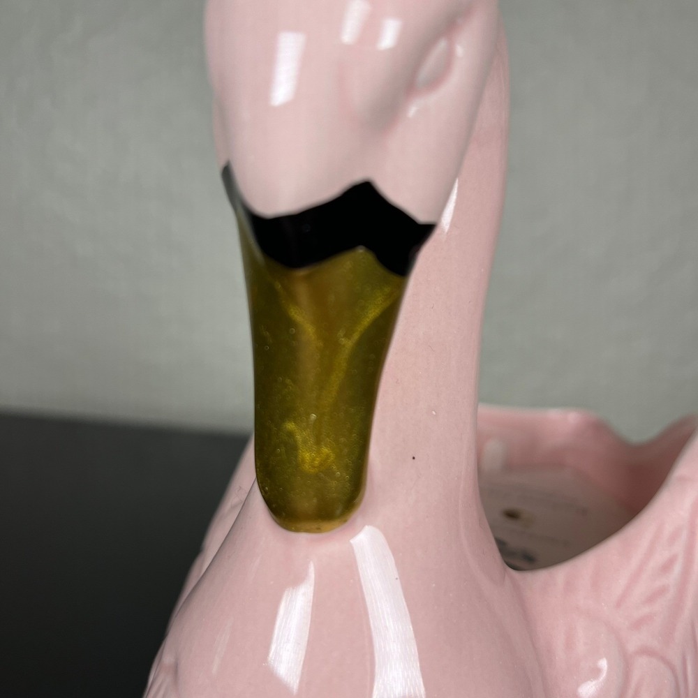Sincerely Jules Home Swan Candle Radiant Glow Pink Ceramic 17oz Soy Blend New - Picture 6 of 7